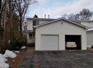 2307 23rd St APT 8, Rockford, IL