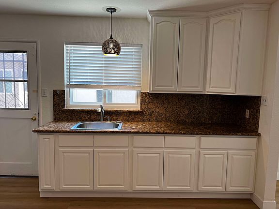 3rd image of 756 N 16th St