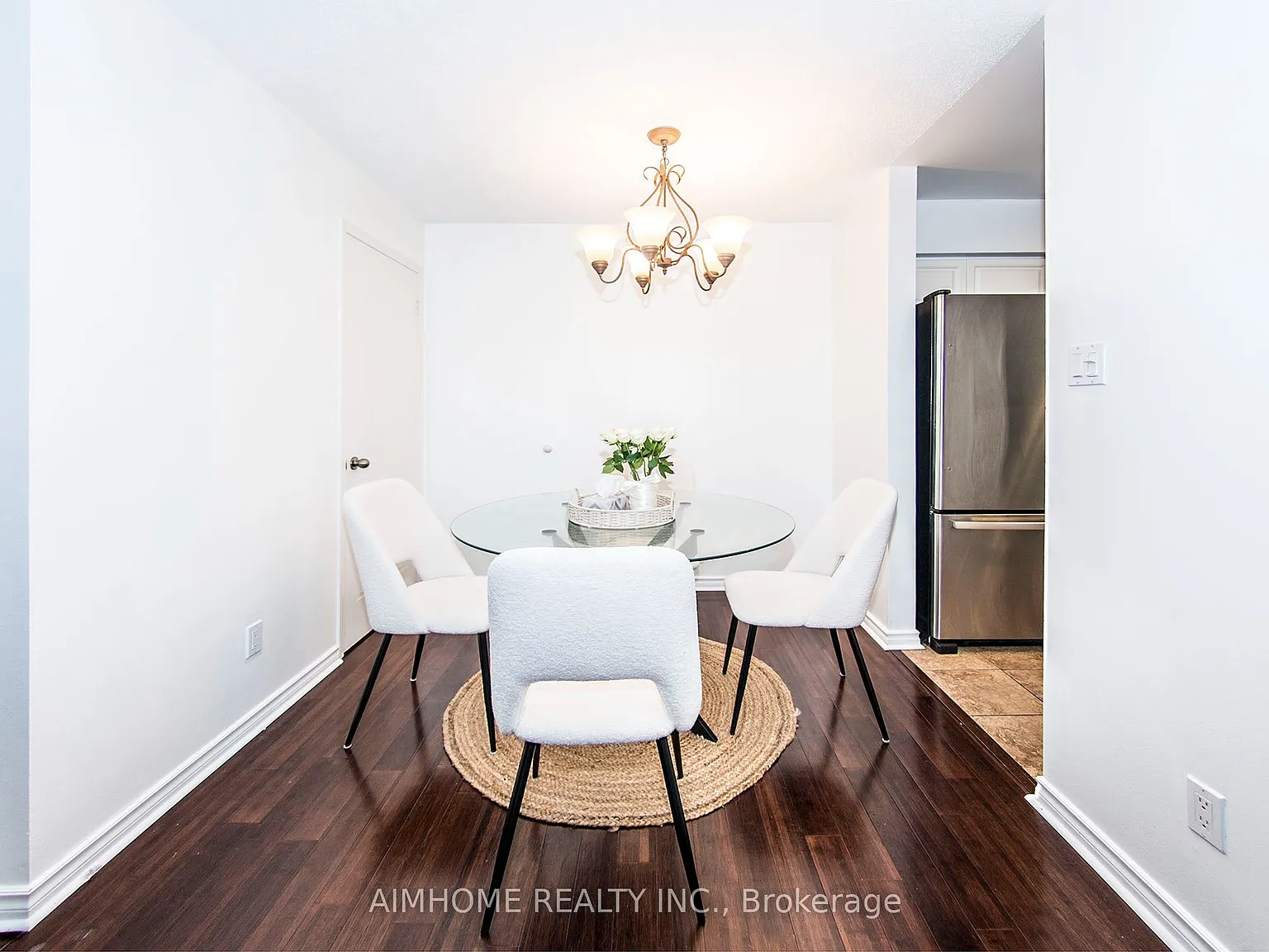 2 bed, $2,780 — Photo 4