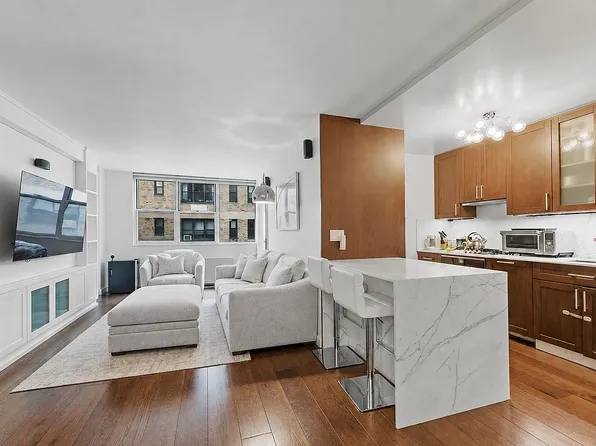 222 E 80th St APT 8G, New York, NY 10075