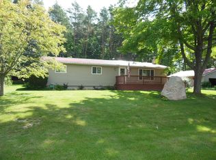 621 S 4th St, Harrison, MI 48625