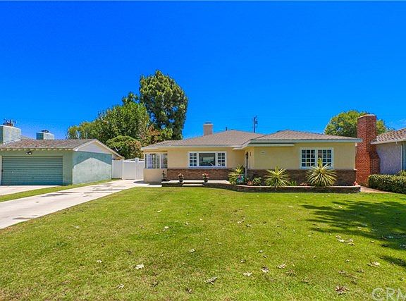 3rd image of 4544 Whitewood Ave