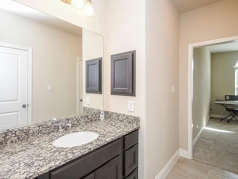 10119 Peytons Grace Ln — Photo 35