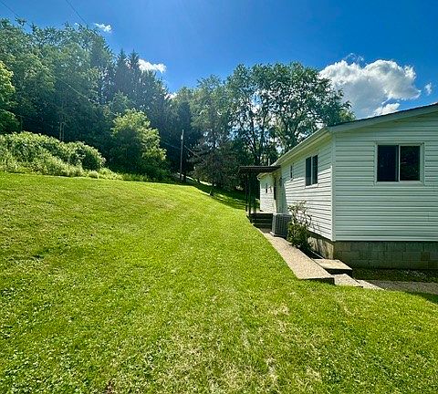 3rd image of 512 Colonial Ave
