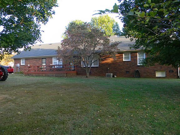 5th image of 125 Sterling Way