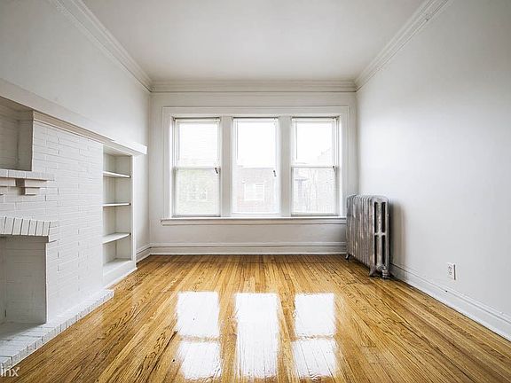 8001 S May St Apartments Chicago Living Room_01