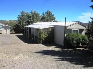 10665 S Cholla Dr, Mayer, AZ 86333