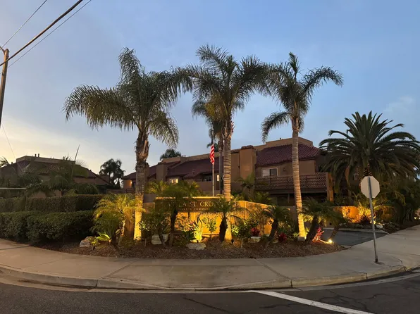325 Coral Reef Dr, Huntington Beach, CA 92648
