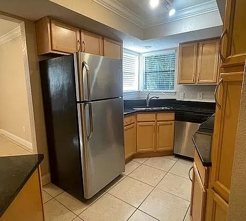 2nd image of 898 Jetty Ct #898