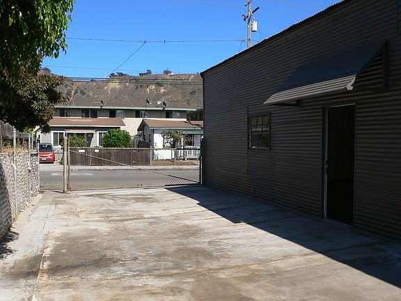2nd image of 655 N Olive St