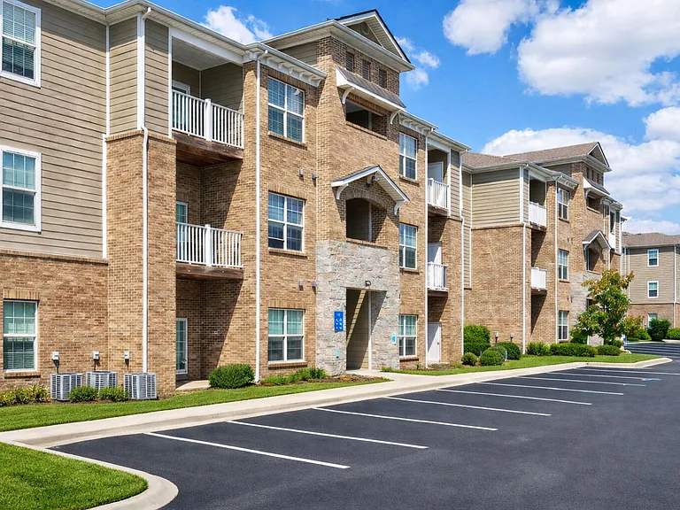 Palomar View Apartments — Photo 44