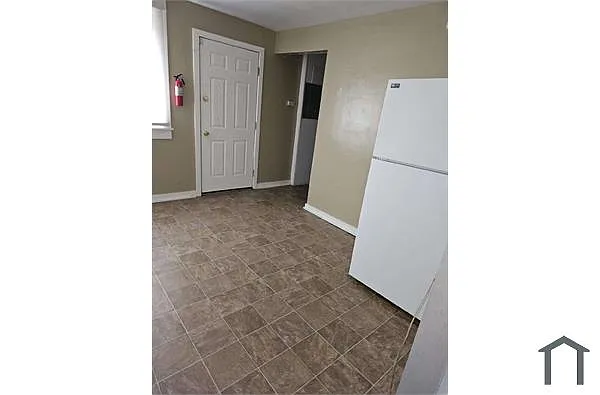 Building Photo - 6304 Soltis Dr