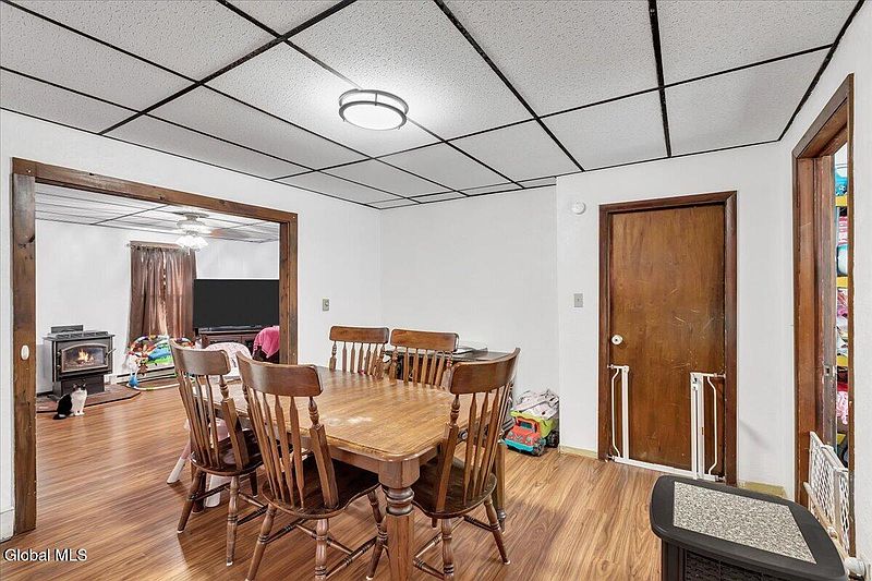 3rd image of 16 Billings Avenue