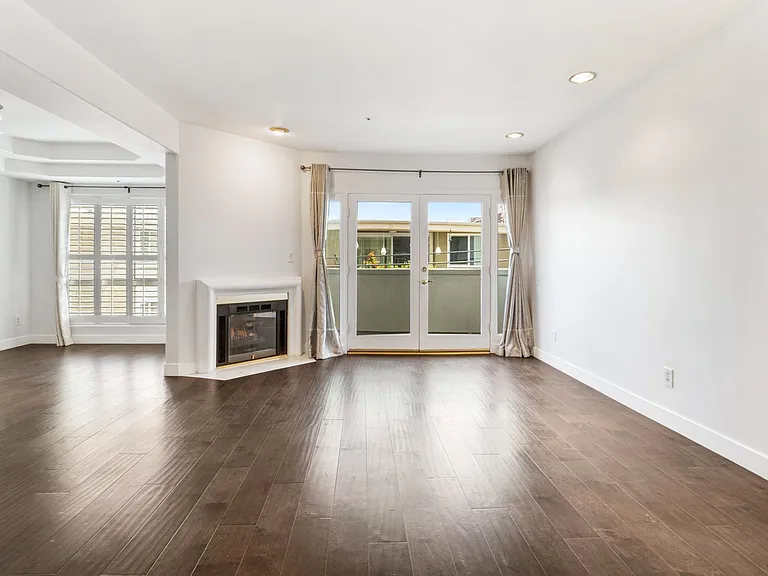 11690 Montana Ave #208 — Photo 14