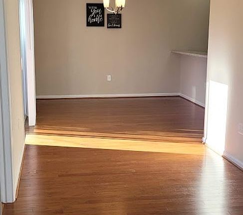 5th image of 2429 Leytonstone Dr