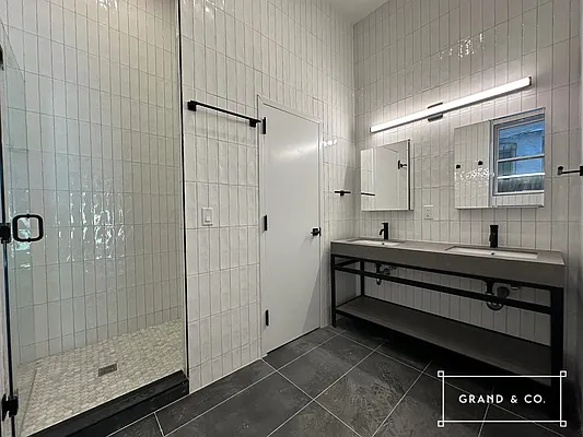 Rented by Grand & Co. | media 4