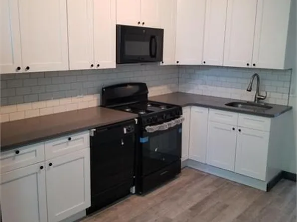 2427 5th Ave #2, Troy, NY 12180