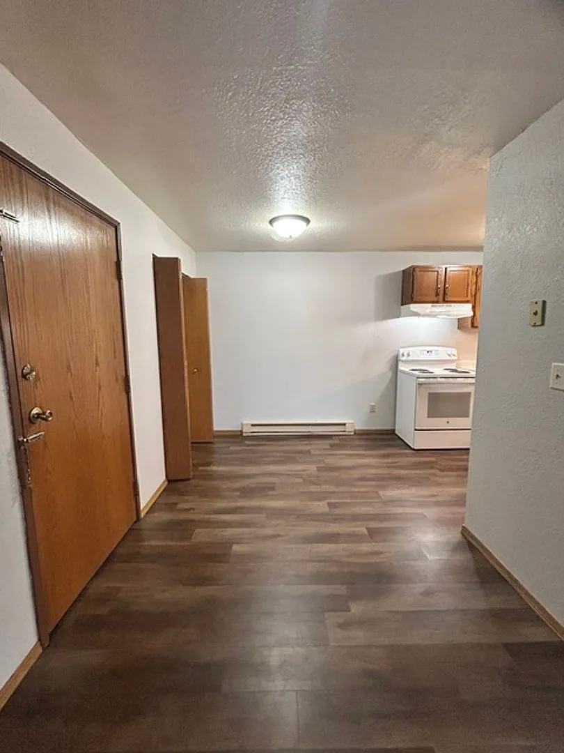 3949 Washington Avenue Apartments — Photo 4