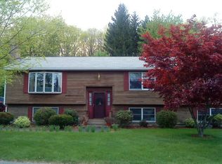 3 Robin Rd, Shrewsbury, MA 01545