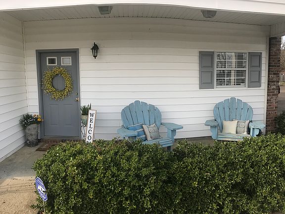 2nd image of 202 Tomlinson Dr #8