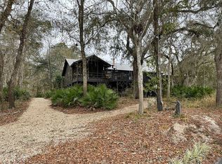 1528 SE Land Rd, Branford, FL 32008