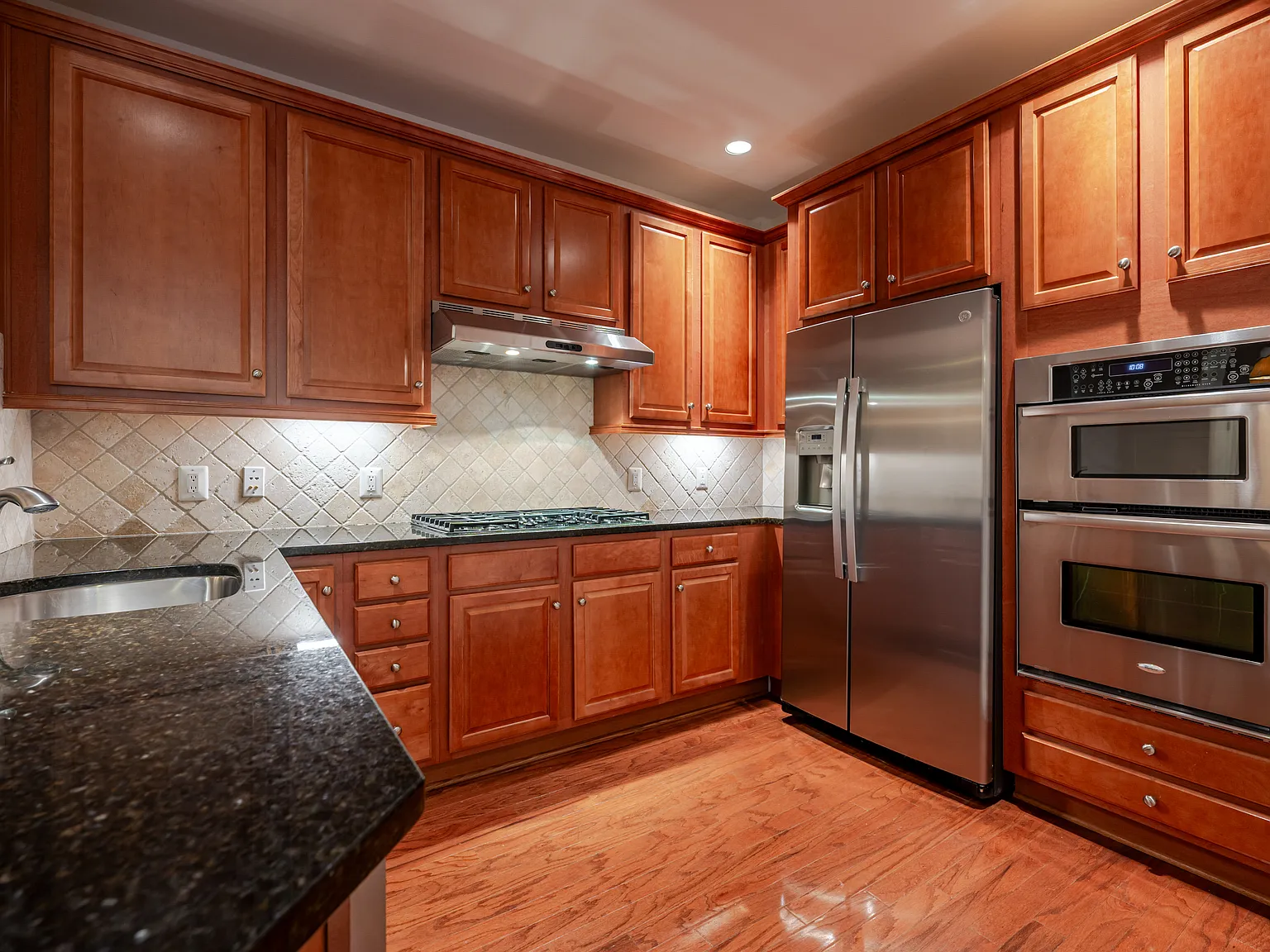 2 bed, 1585 sqft, $3,795 — Photo 4