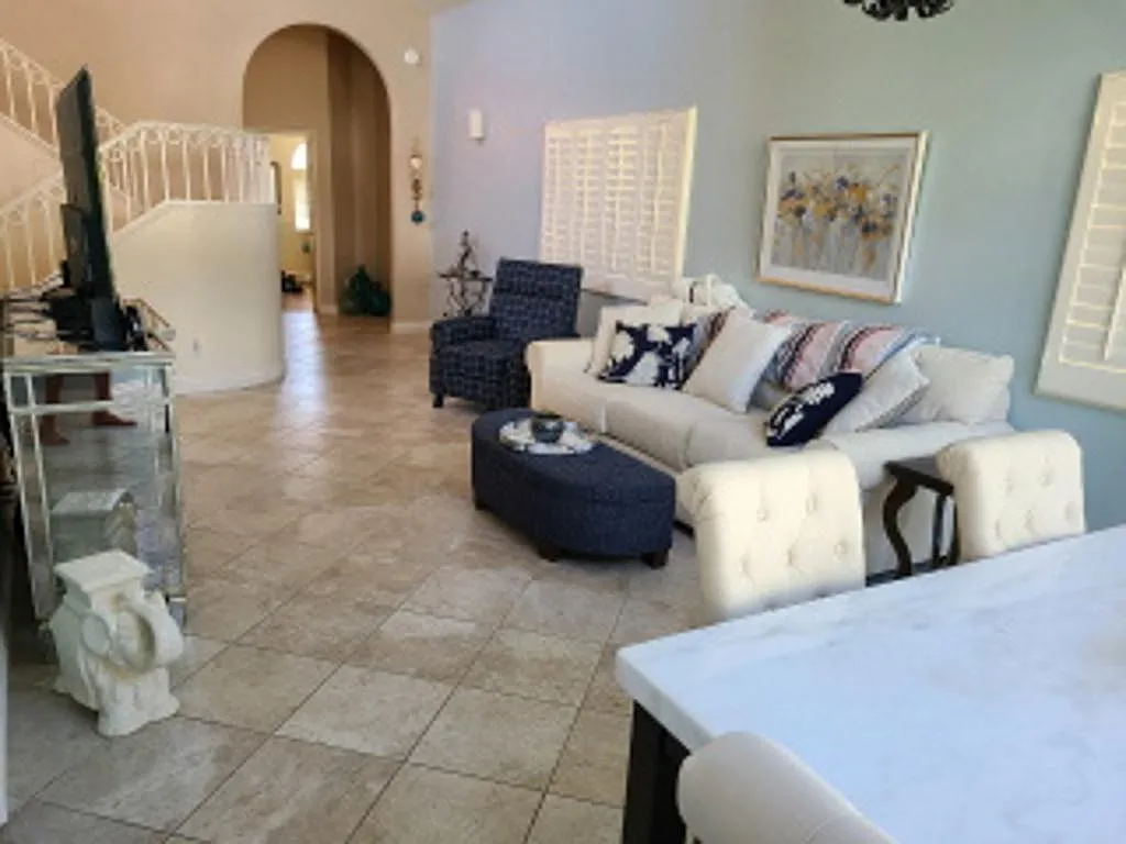 3 bed, 2.5 bath, 2300 sqft, $5,200 — Photo 4