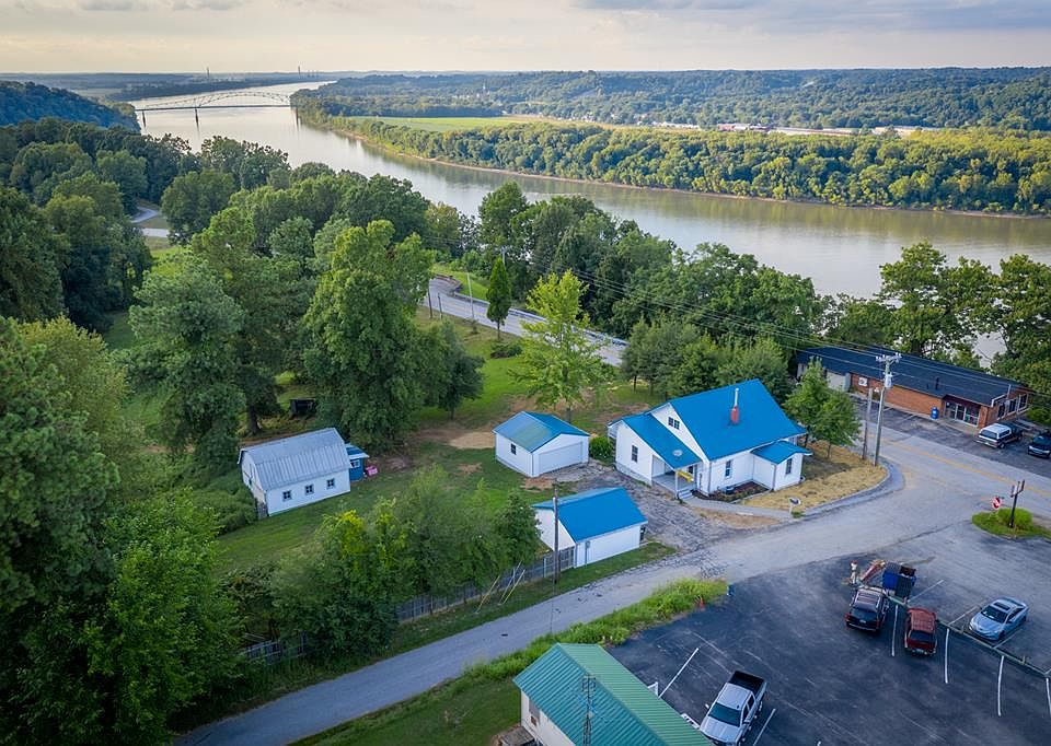 1st image of 15 Scenic Hilltop Ln