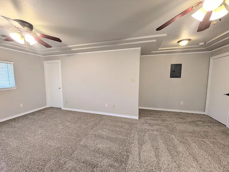6618 Cloverbend St — Photo 37