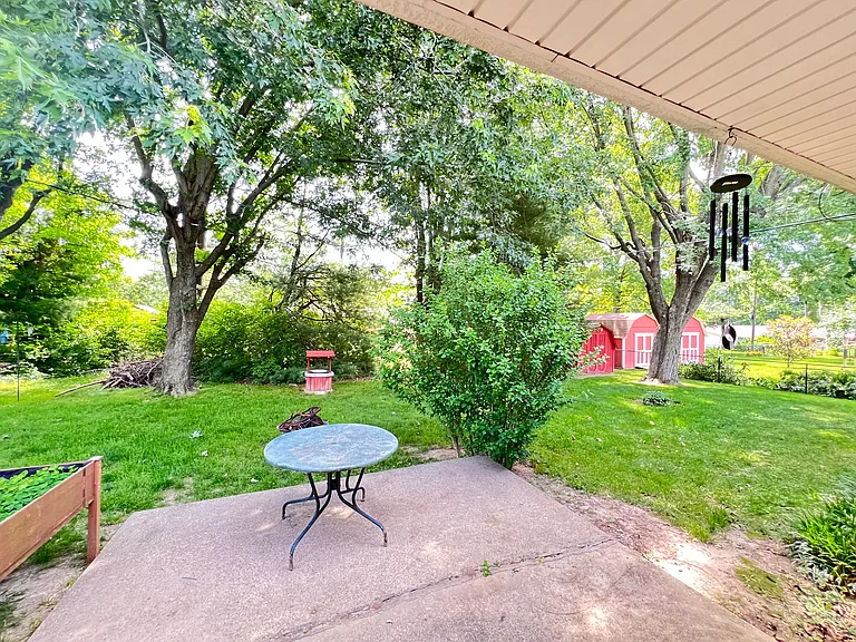 8141 Valley Estates Dr — Photo 27