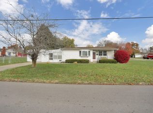 751 Meadow Dr, Newark, OH 43055