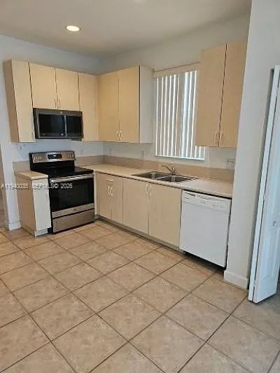 2160 NE 37th Rd #2160 — Photo 15
