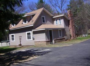 370 Palmer Rd, Brimfield, MA 01010
