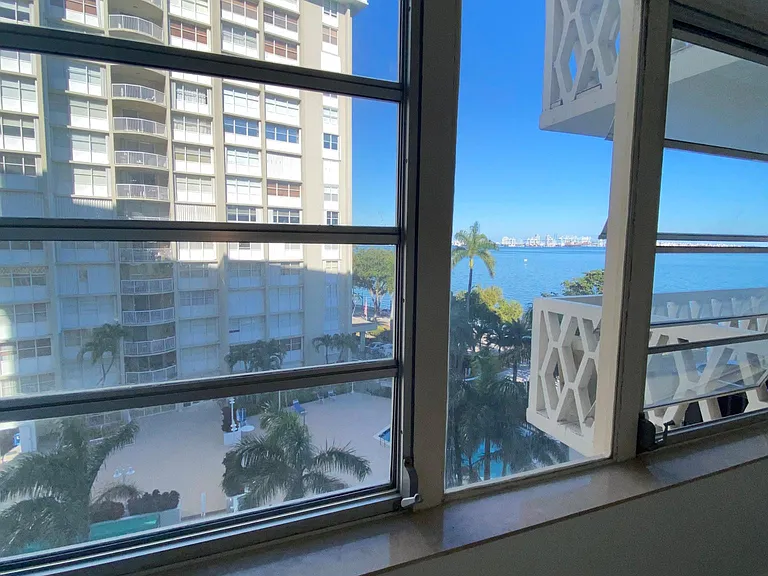 1430 Brickell Bay Dr #603 — Photo 10