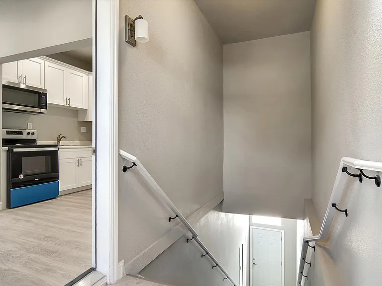 298 N 7th St #220 — Photo 9