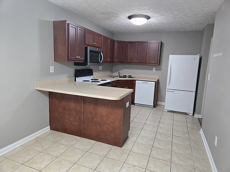 4300 Clearwater Way #4300 — Photo 9