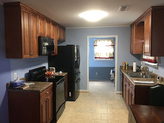 4th image of 1414 Woodside Dr
