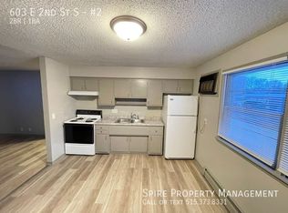 603 E 2nd St S #2, Newton, IA 50208