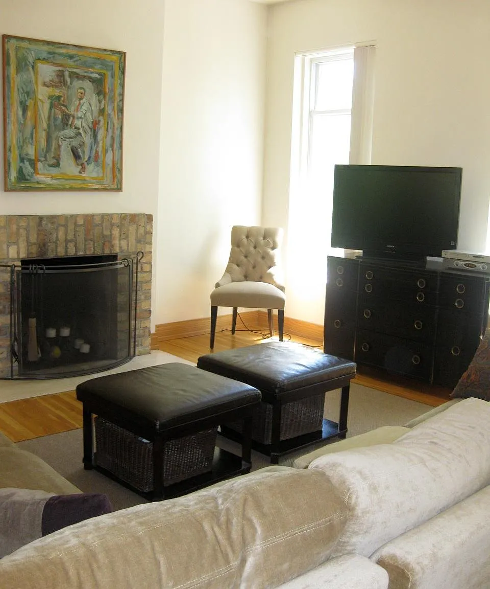 3 bed, 2.5 bath, 2200 sqft, $6,000 — Photo 3