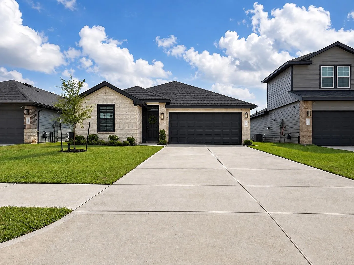 3 bed, 2.0 bath, 1638 sqft, $2,150 — Photo 1