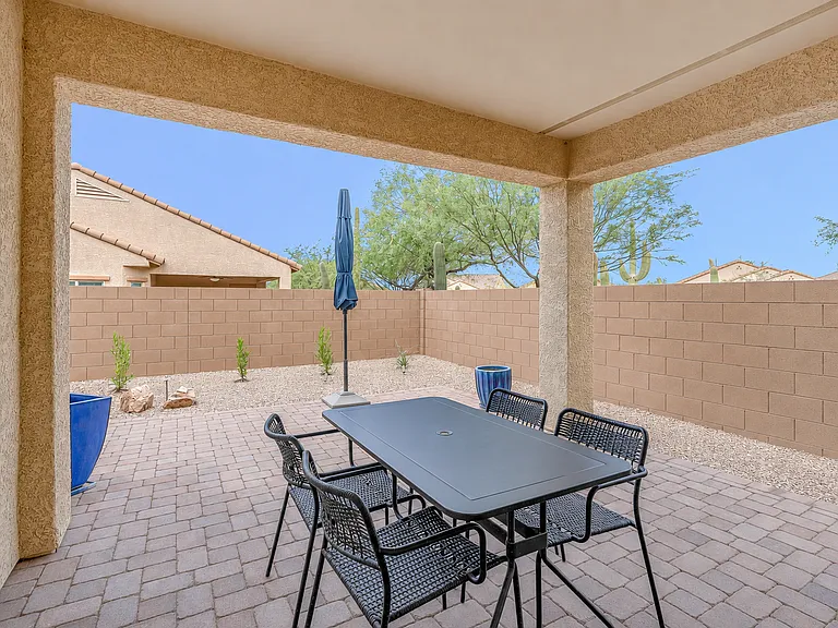 8134 N Circulo El Palmito — Photo 30