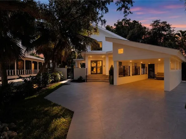 1195 Mockingbird LN, NAPLES, FL 34104