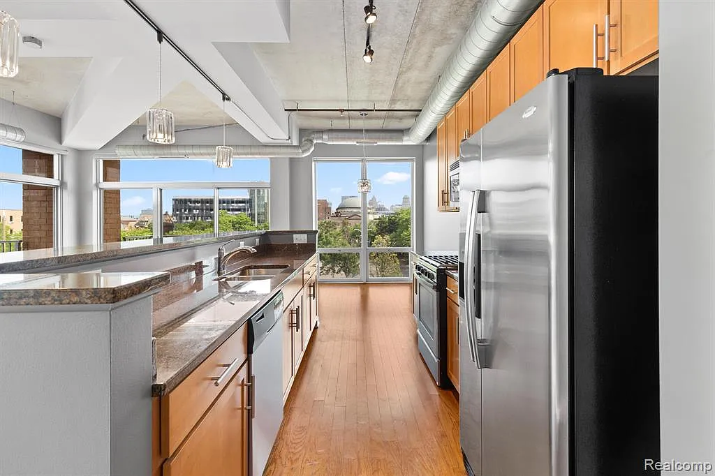 3670 Woodward Ave — Photo 4