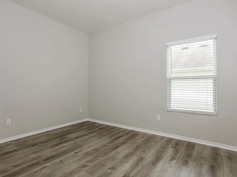 179 Plymouth Dr — Photo 13