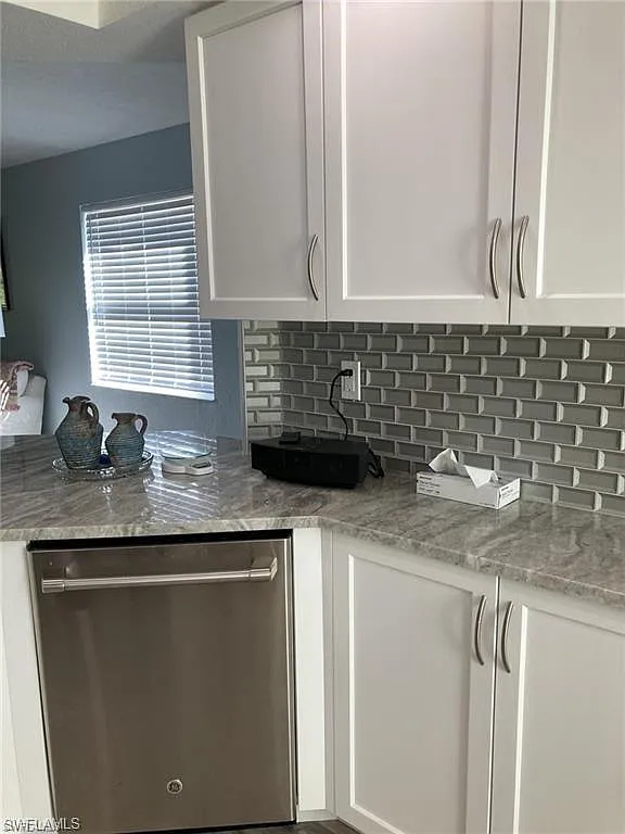 2 bed, 2.0 bath, 983 sqft, $4,000 — Photo 3