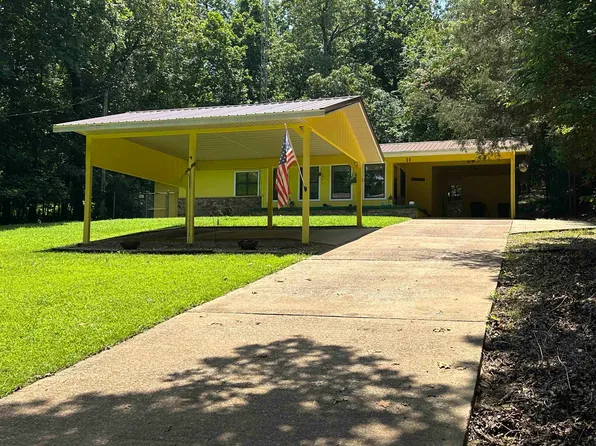 11 Nokomis Dr, Cherokee Village, AR 72529