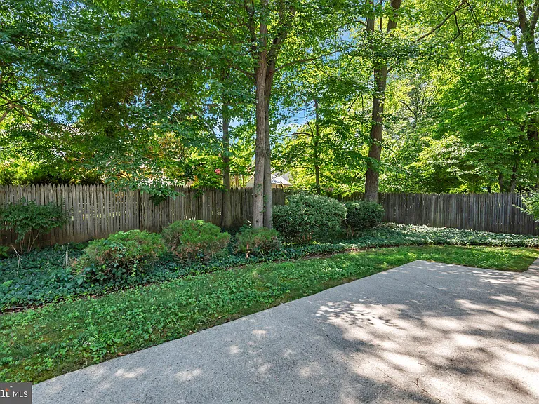 1836 Ralston Pl — Photo 40