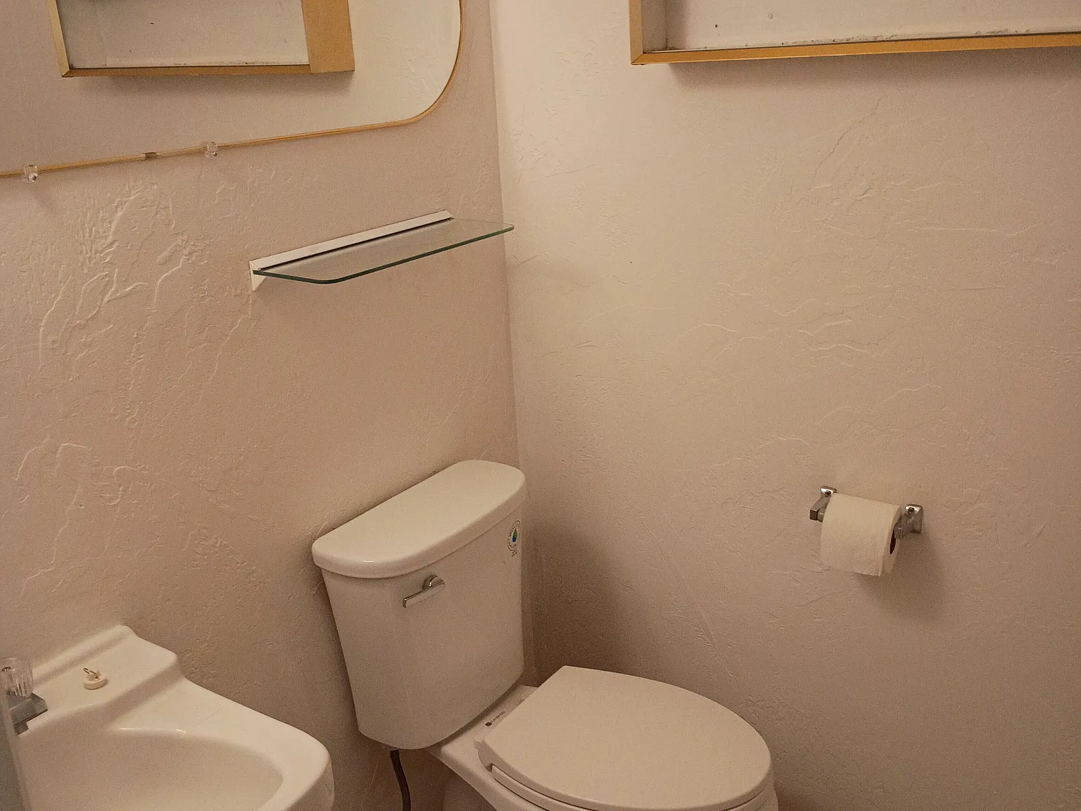 Studio, 700 sqft, $1,200 — Photo 3