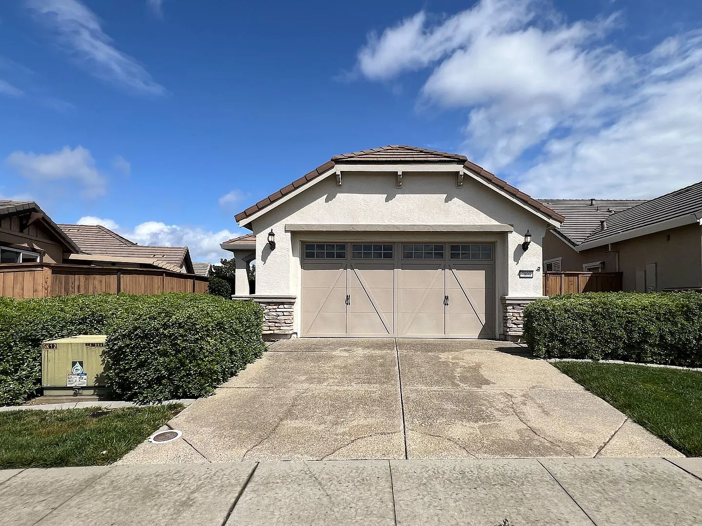 7801 Dearne Way photo 1