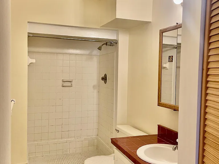 460 NW 20th St #1100 — Photo 8